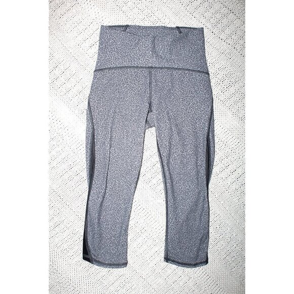 LULULEMON train times Black and white Speckled Mesh details Crop Leggings Size 4 - Picture 12 of 12